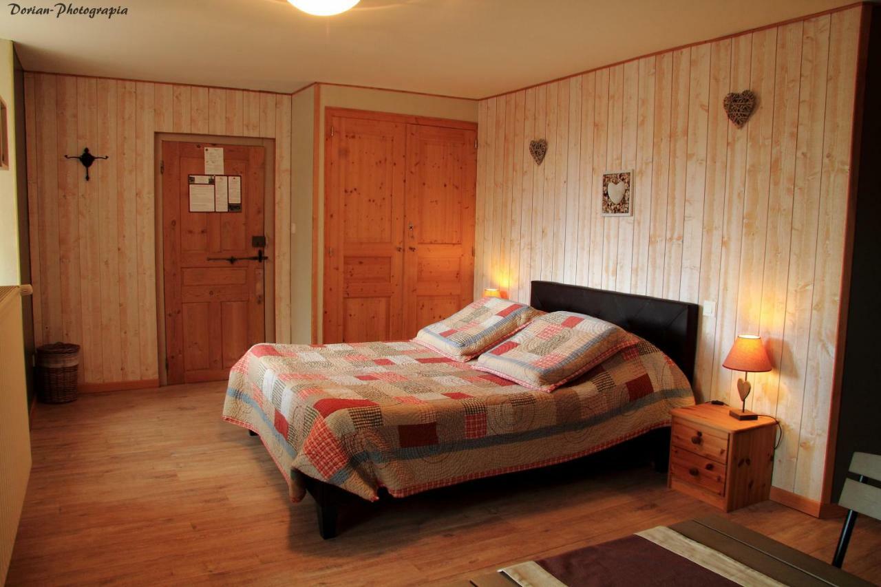 La Pierre Trouee Chambre D'Hotes Châteauneuf-de-Randon Exterior foto